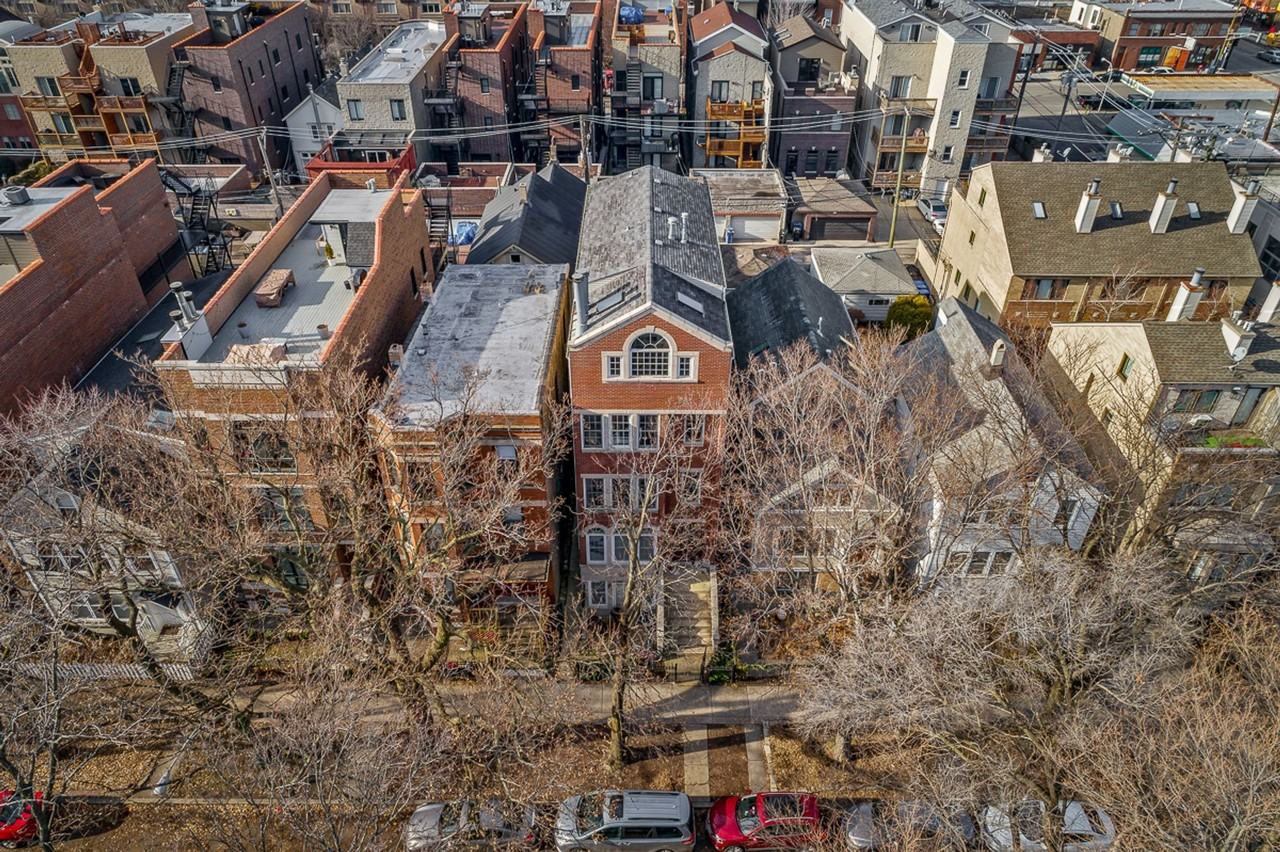 2732 N. Wayne - Photo 2 of 6