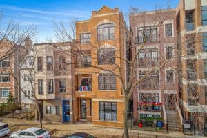 featured image of 3338 N Sheffield Ave