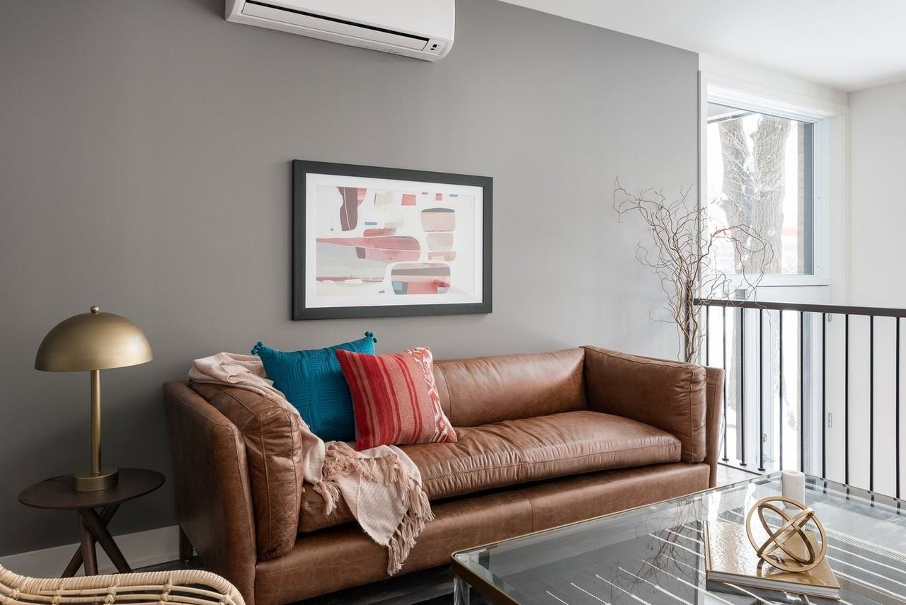 2085 Avenue Papineau - Photo 2 of 16