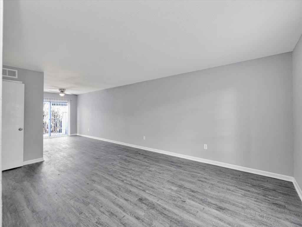 1200 Hospital Dr - Photo 7 of 16