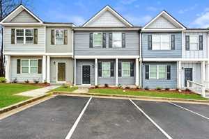 featured image of 3575 Saratoga Cir