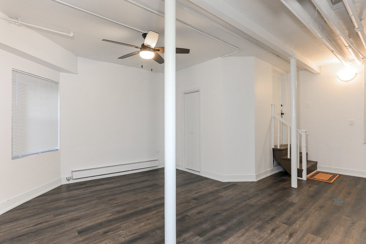 3705 W Diversey Ave - Photo 5 of 12