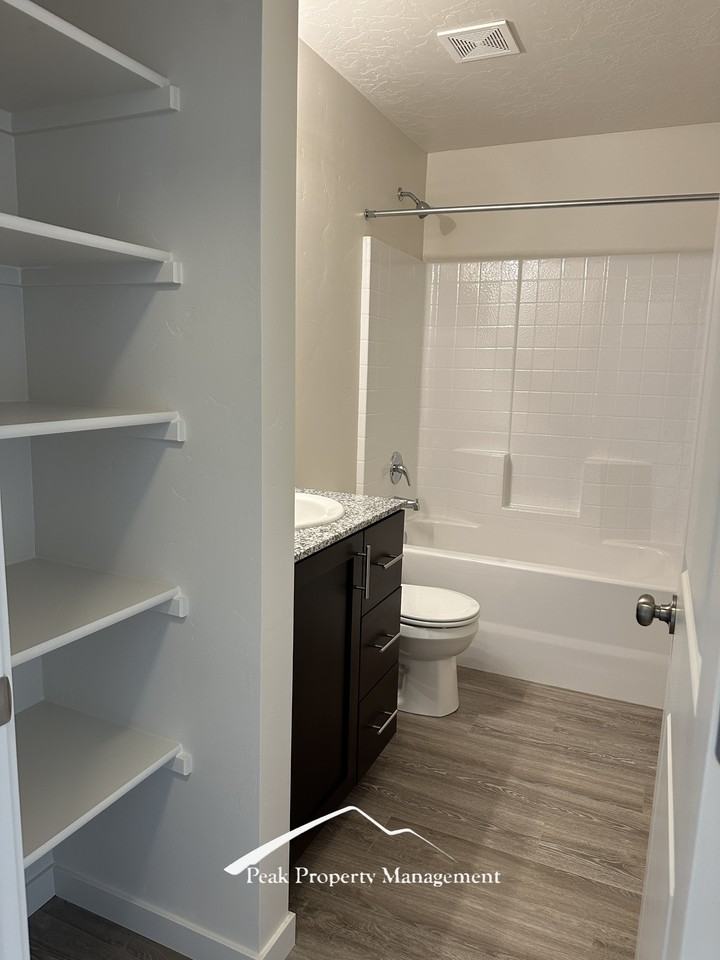 16548 N Franklin Blvd #16548 - Photo 6 of 19