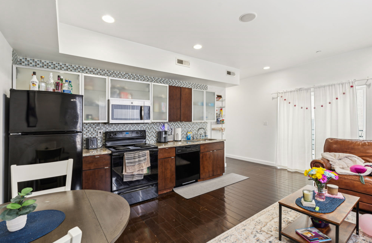 Modern Temple Apartments - Photo 7 of 25