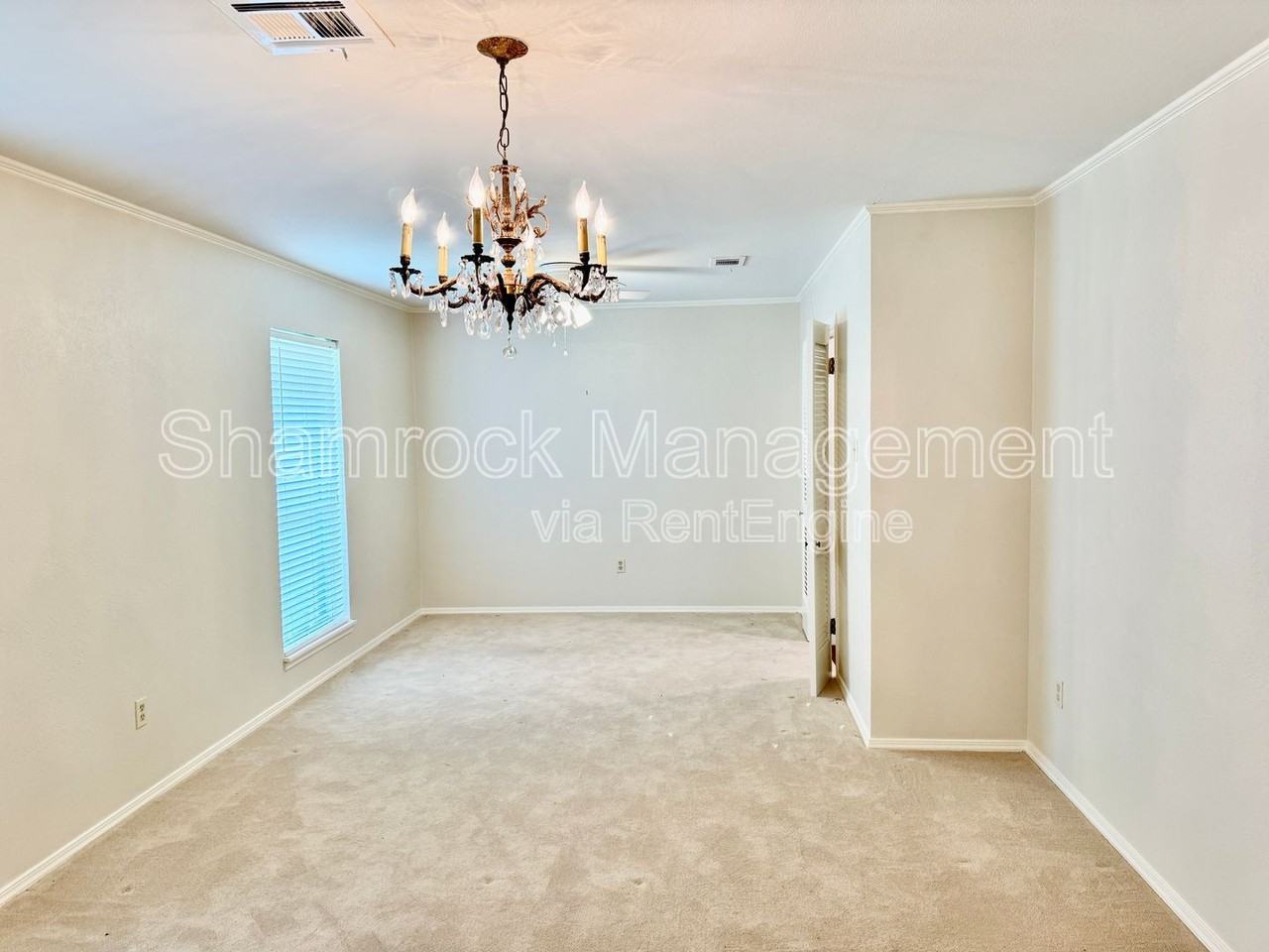 5740 Lakemont Cir - Photo 2 of 23