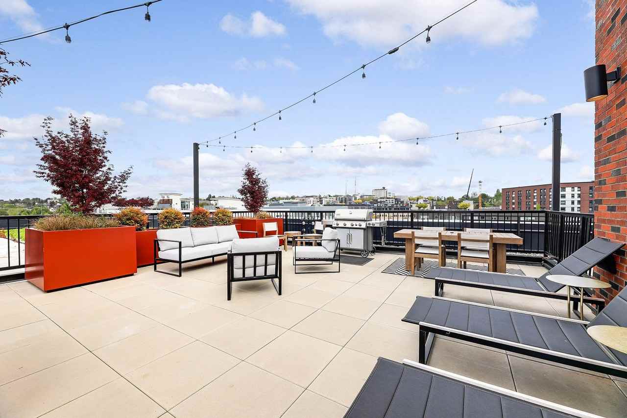 Woodworth Apartments | Vibrant & Luxurious Living in Capitol Hill - Photo 6 of 50