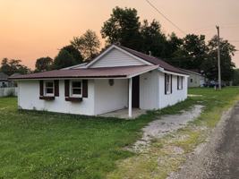 featured image of 301 W 7th St