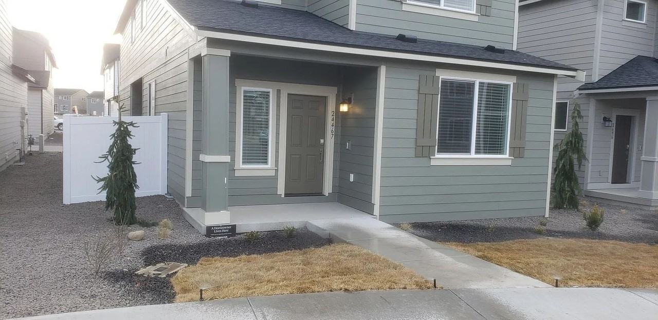 24467 E Feather Loop - Photo 2 of 28