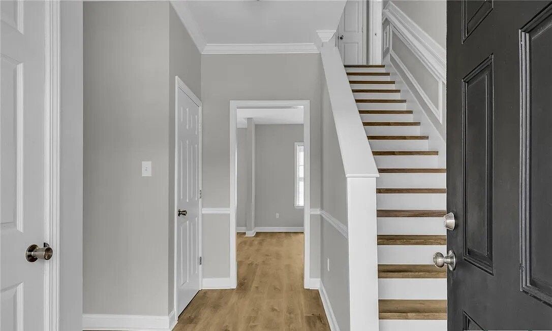 1601 Lloyd St - Photo 2 of 33
