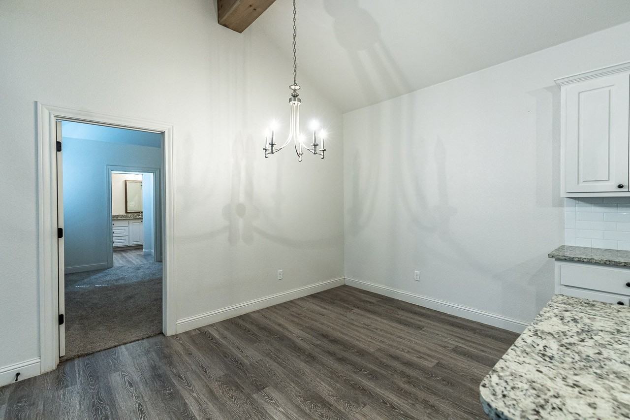 2005 102nd St - Photo 6 of 33