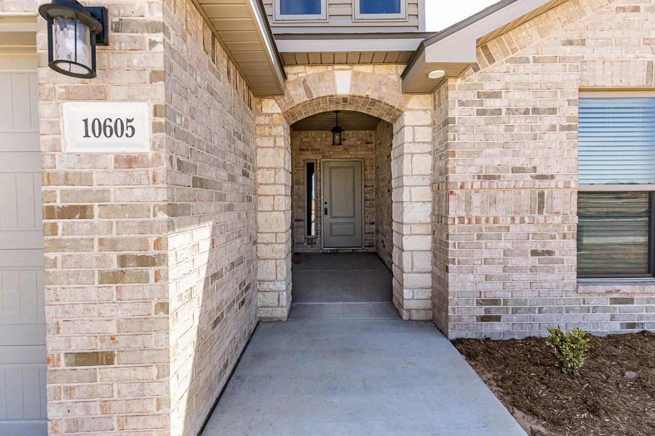 10605 Beaufort Ave - Photo 3 of 20