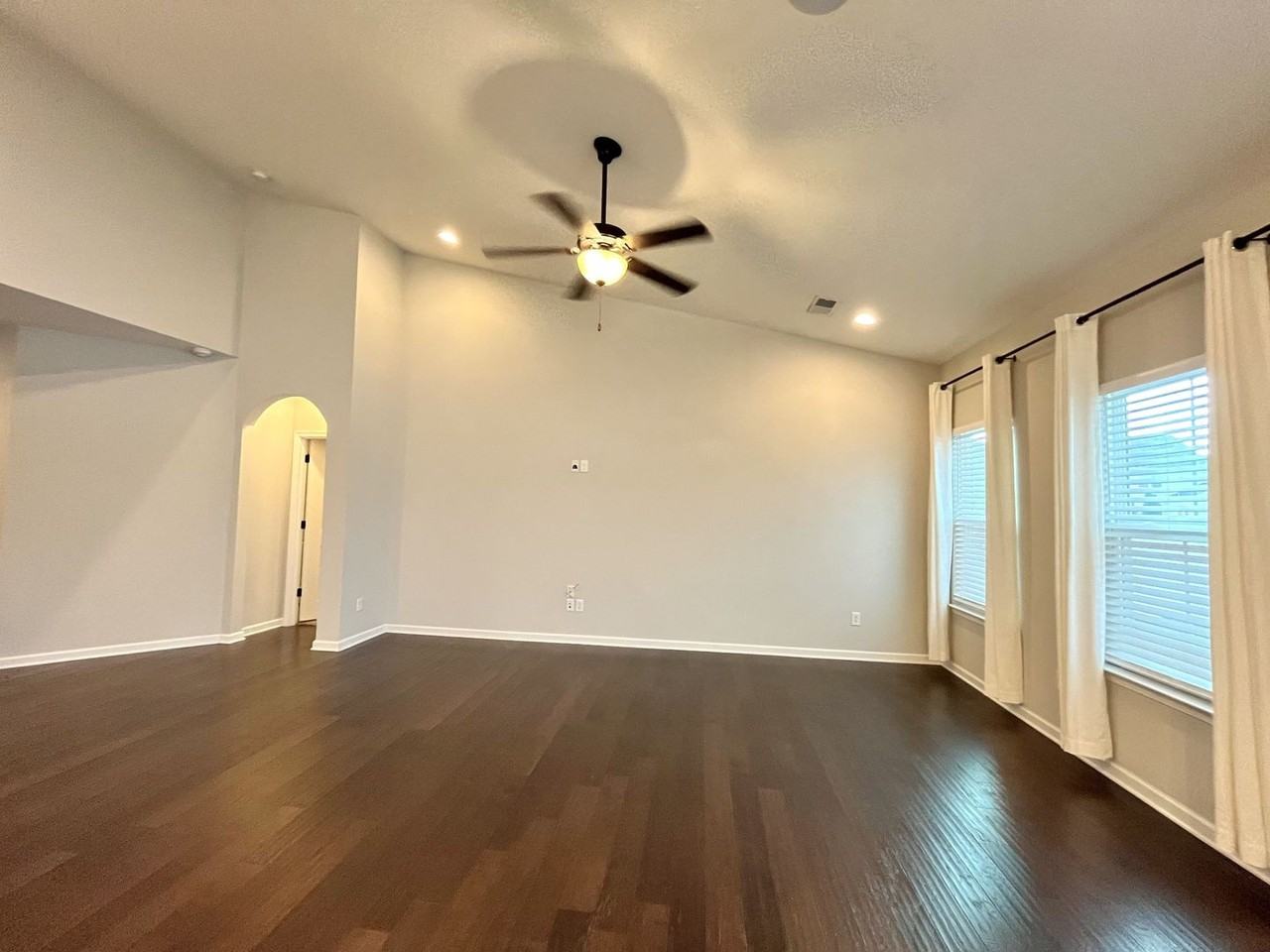 2817 Bluestem Ln - Photo 4 of 33