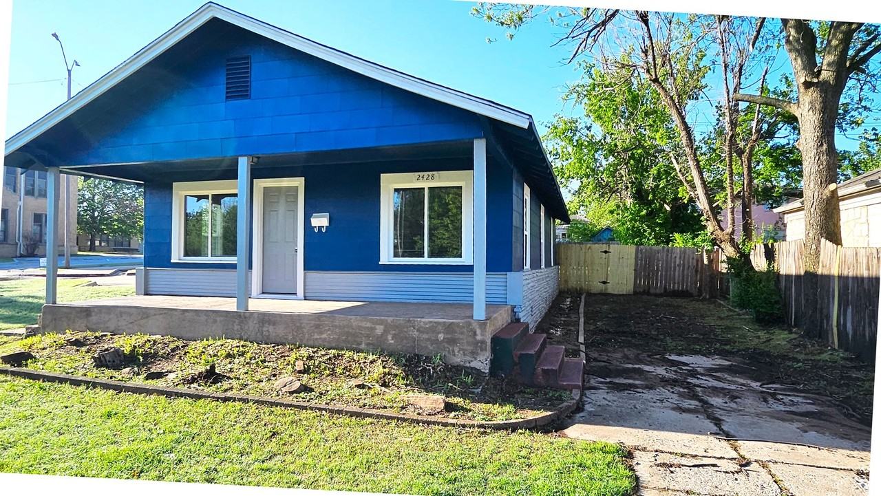 2428 Nw 36th St - Photo 3 of 25