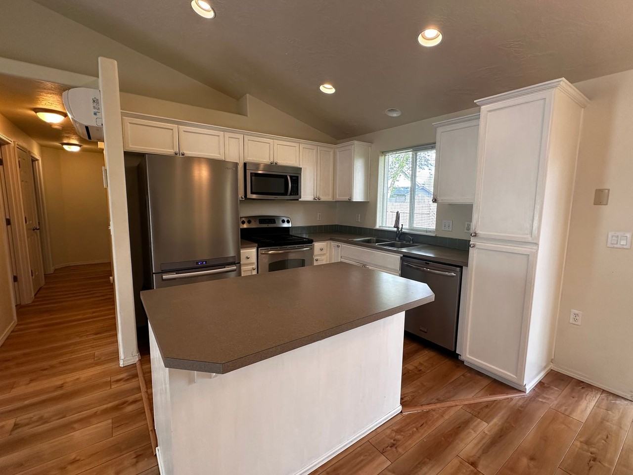 1257 S 7th St - Photo 5 of 14
