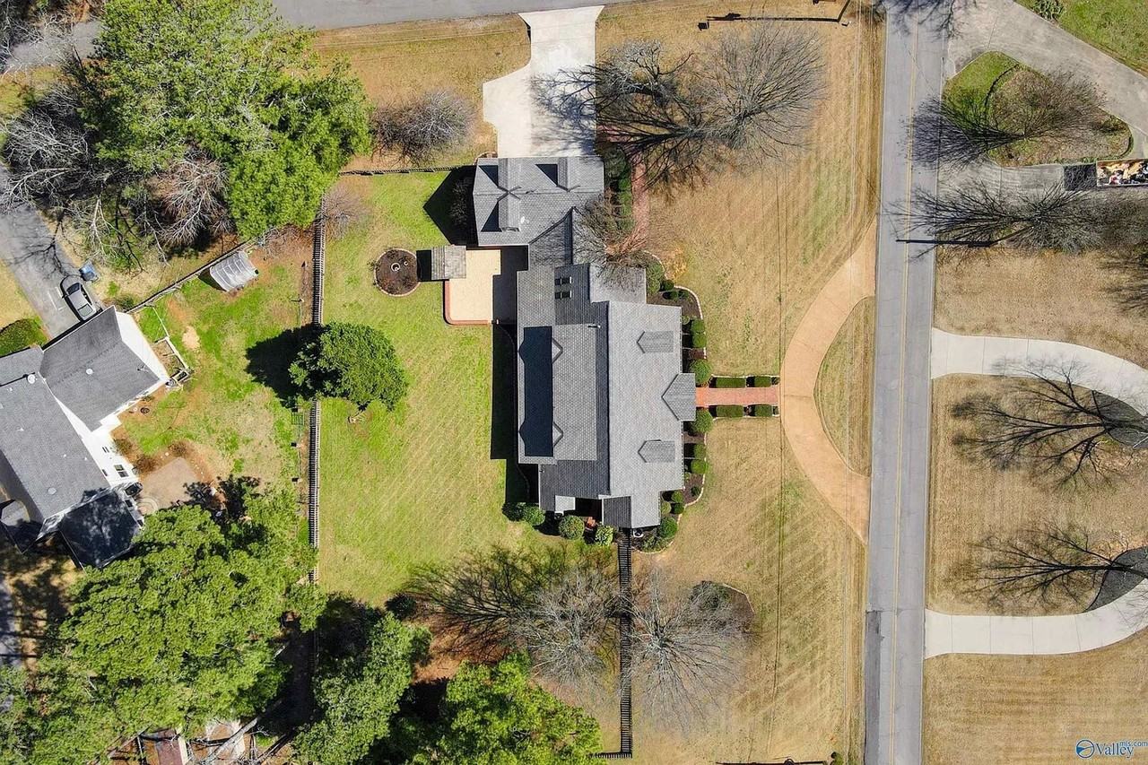 1511 Ausley Bend Rd Nw - Photo 3 of 44