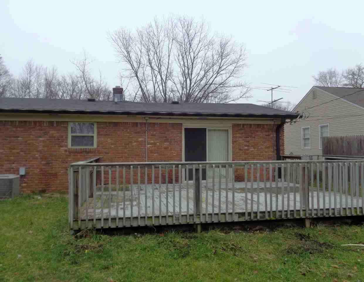 360 Arthur St - Photo 2 of 14