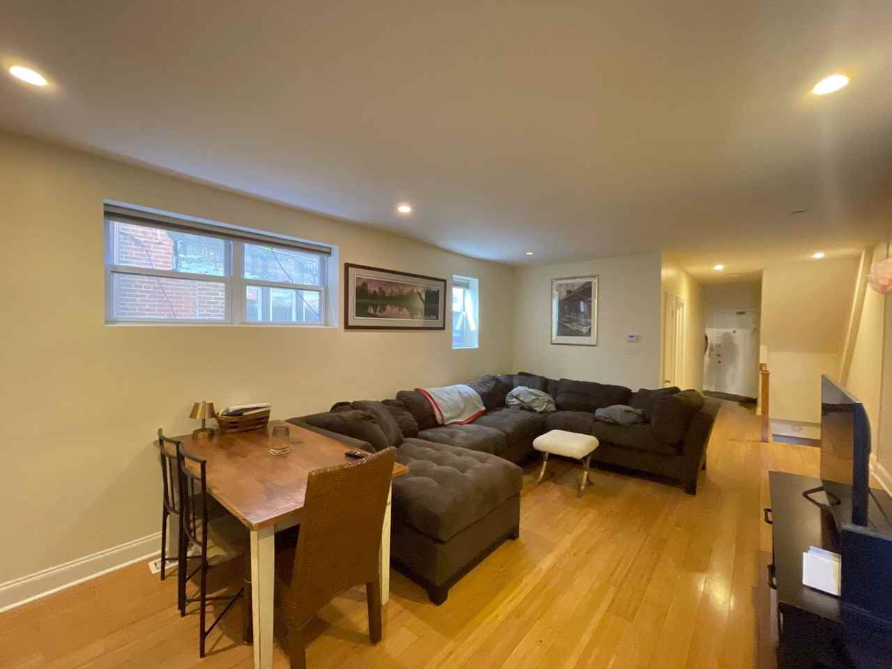 2122 Pine - Photo 3 of 50