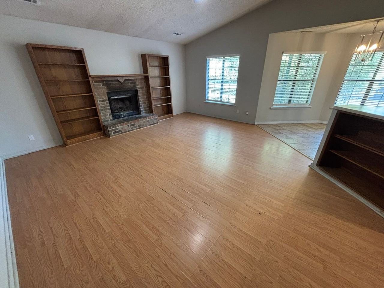 3468 W Yale St - Photo 5 of 19