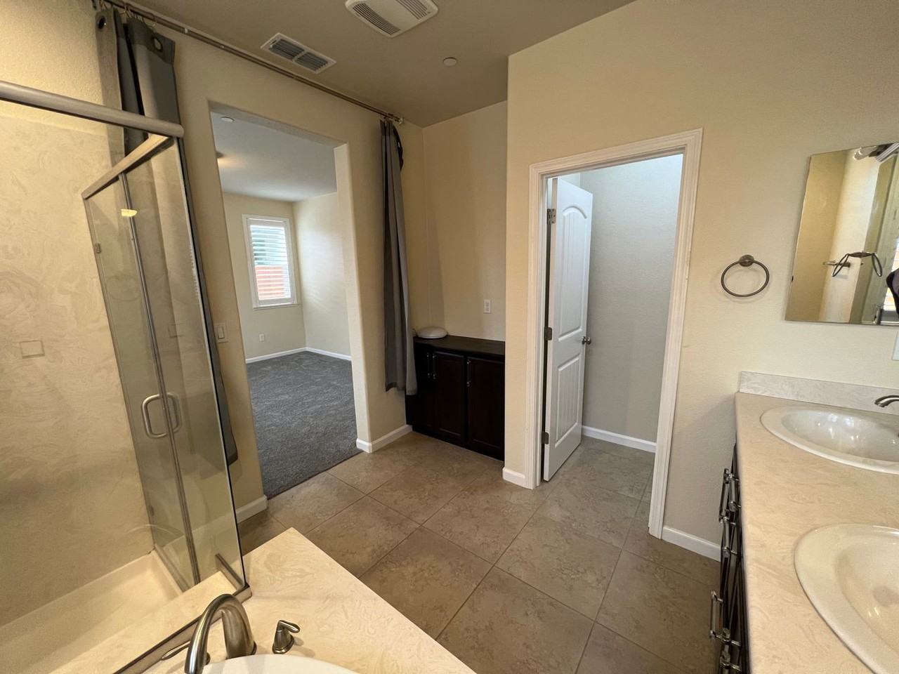 1484 Rock Springs Ave - Photo 2 of 37