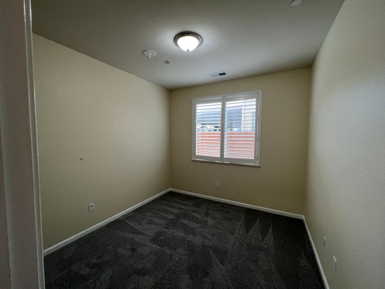 1484 Rock Springs Ave - Photo 6 of 37