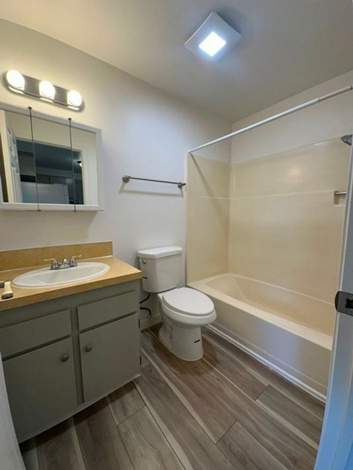 Cedar Garden Apartments 4500 - Photo 6 of 19