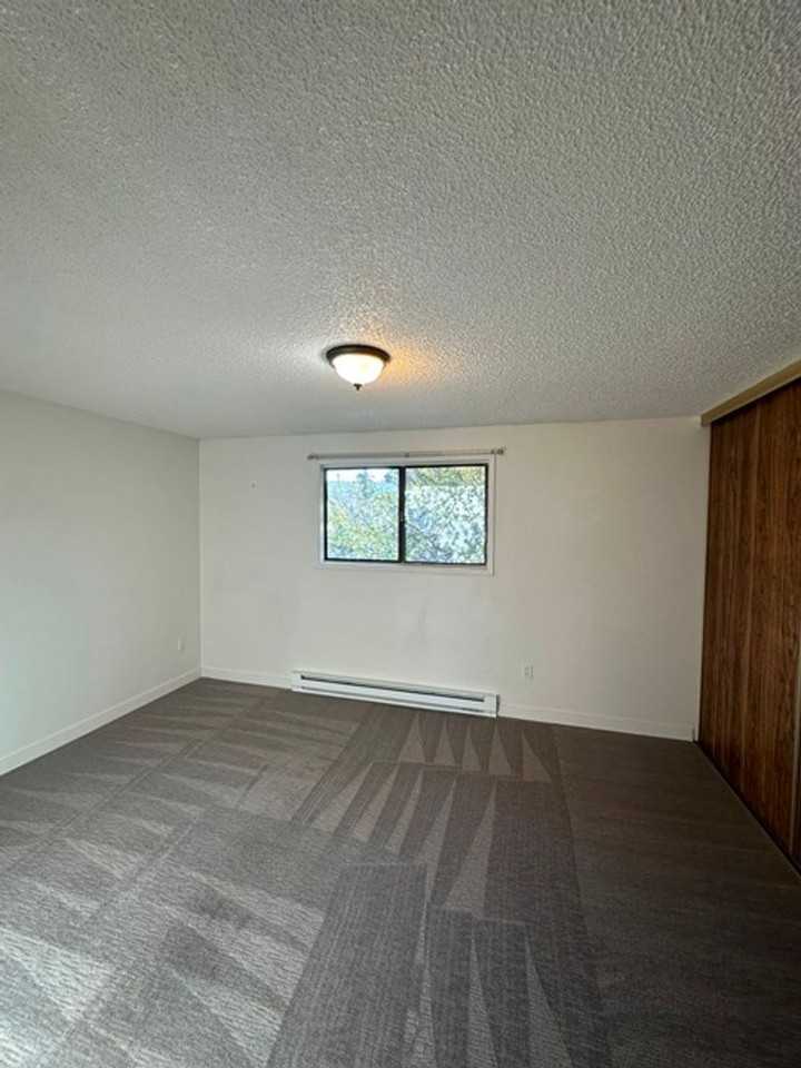 Cedar Garden Apartments 4500 - Photo 7 of 19