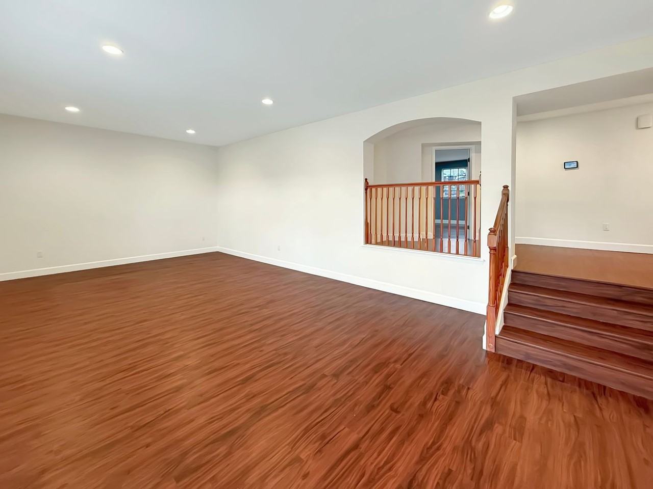 6559 Brooklyn Ave - Photo 3 of 35