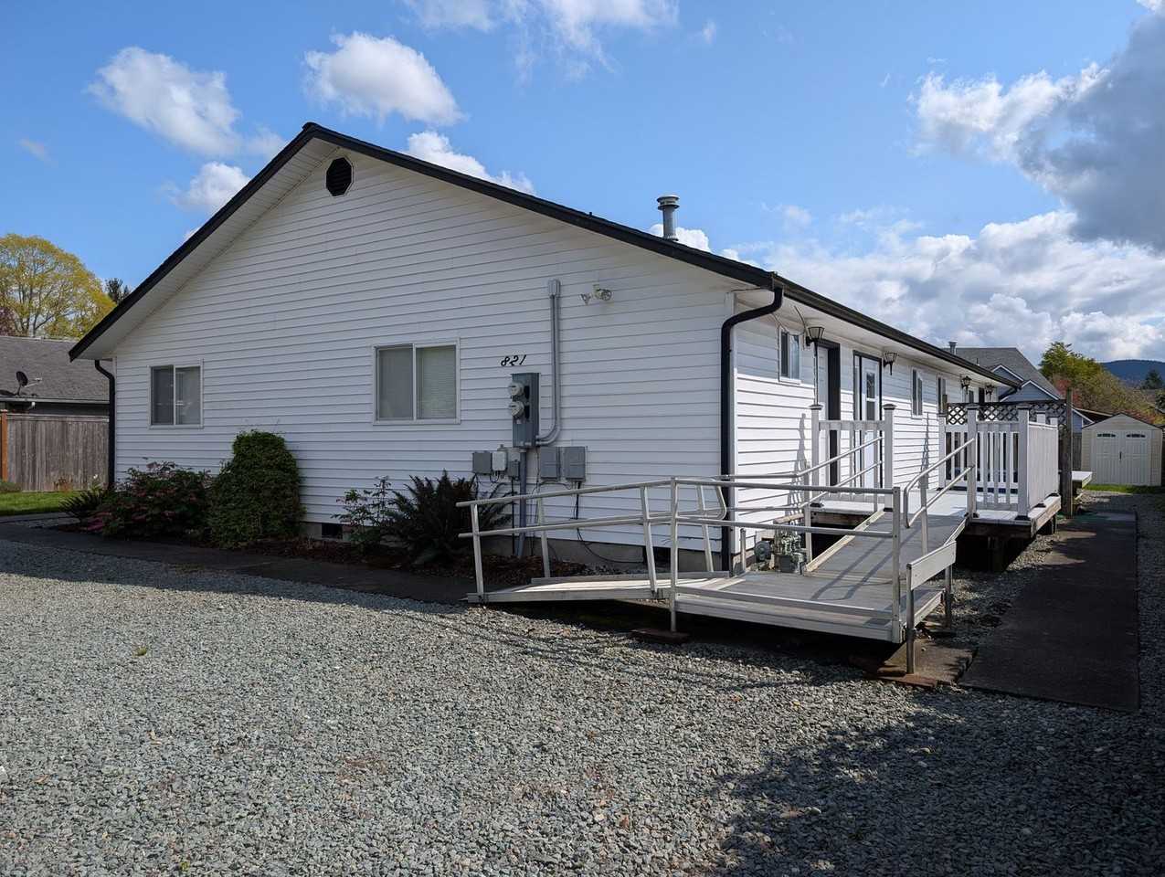 821 Lucas Dr #A - Photo 3 of 9