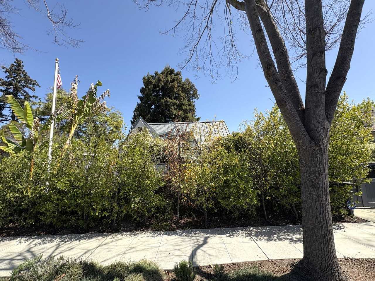 649 Seneca St - Photo 2 of 50