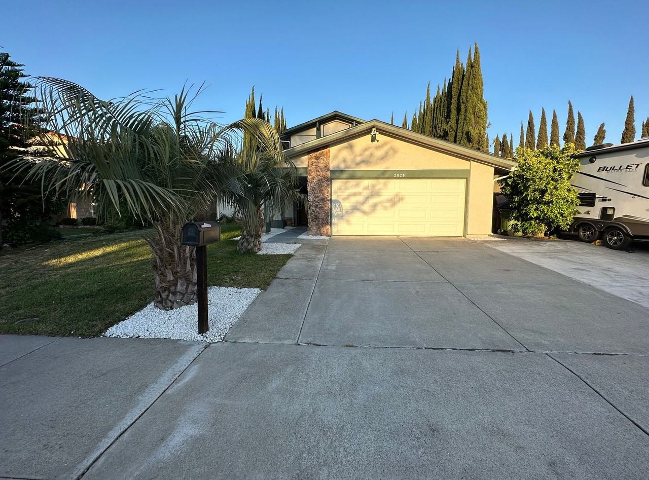 2820 Rhett Ct - Photo 2 of 37