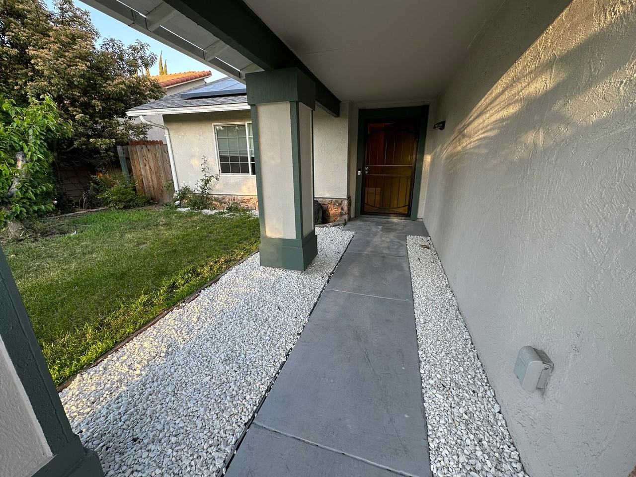 2820 Rhett Ct - Photo 4 of 37