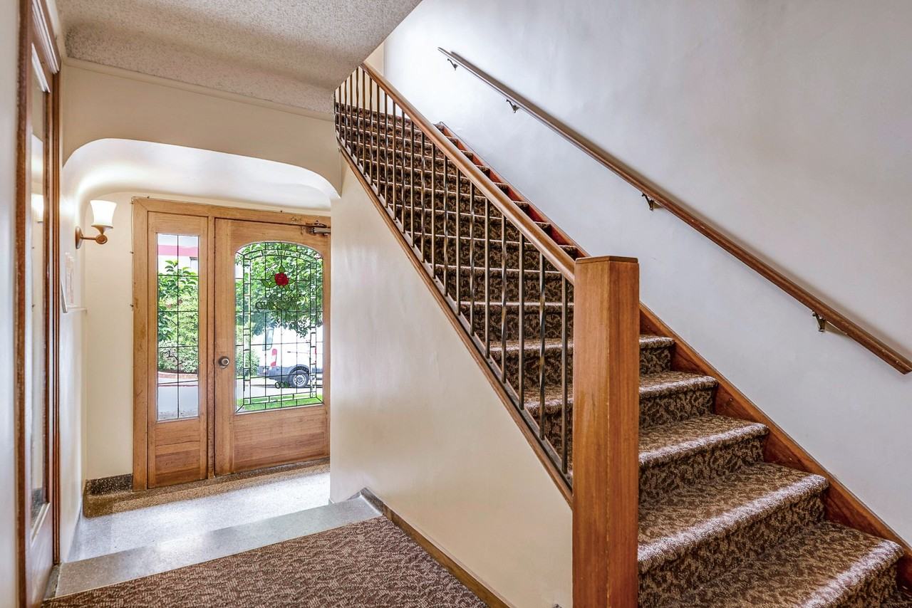 Ireland Apartments - Photo 6 of 12