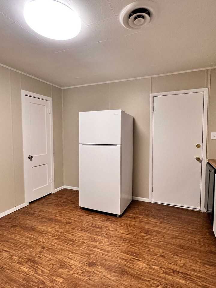 4006 Boren Ave - Photo 5 of 10