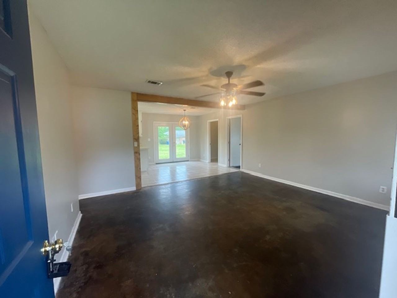 120 Bradford Ave - Photo 2 of 13