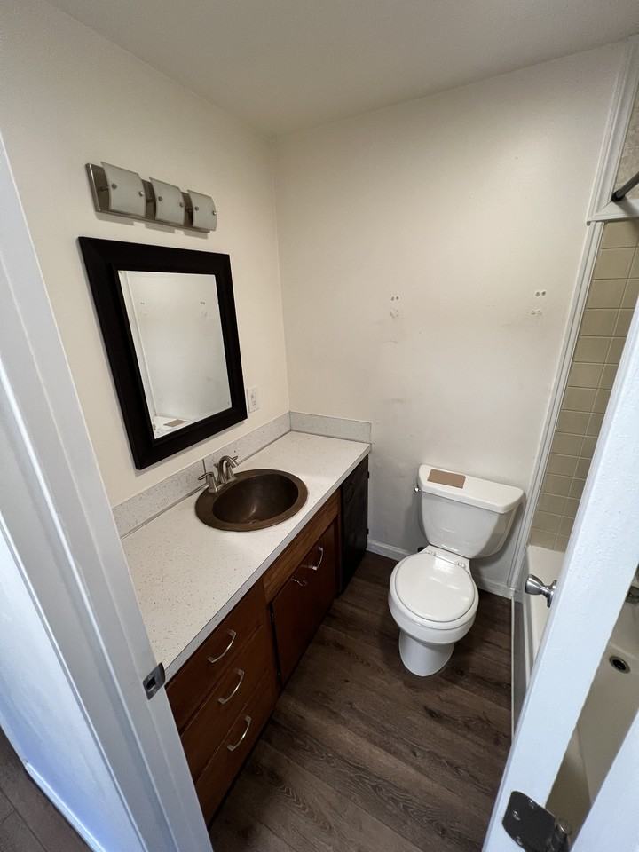 271 Garfield Ave E #NA - Photo 2 of 18