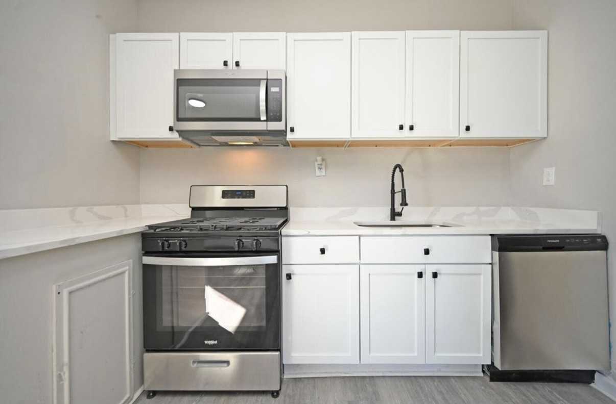 845 Bakewell St #2 - Photo 2 of 17