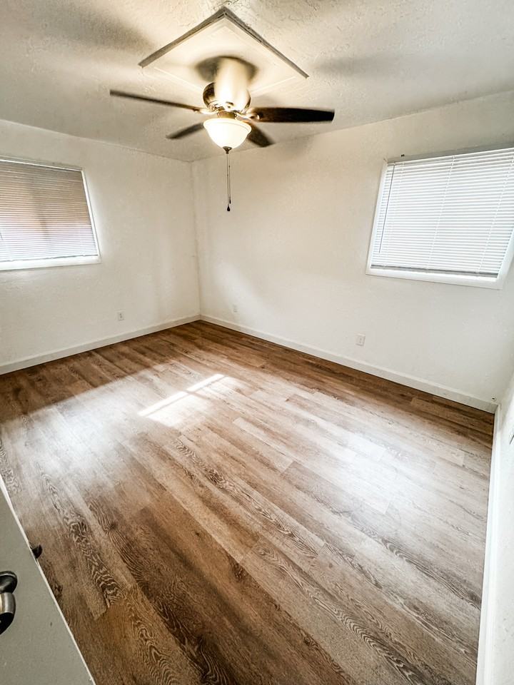 367 S Hockett St #NA - Photo 7 of 7