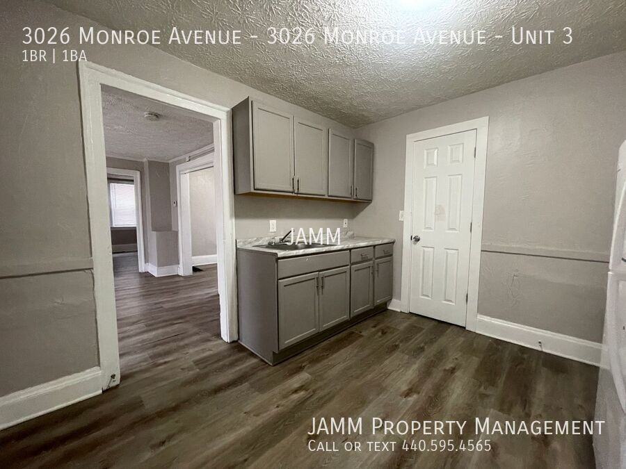 3026 Monroe Avenue - 3026 Monroe Avenue #3 - Photo 3 of 11