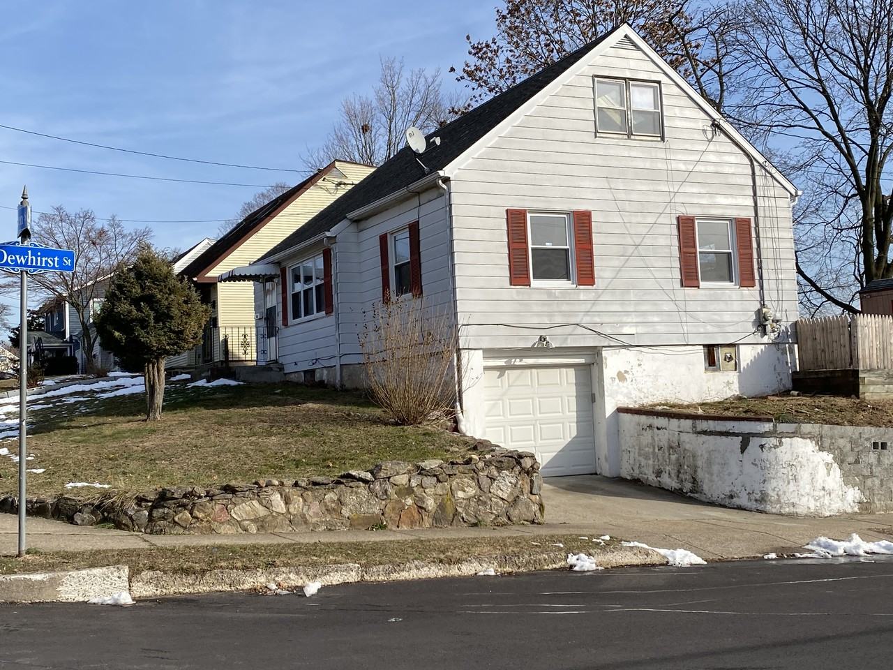 567 Queen St #NA - Photo 2 of 14