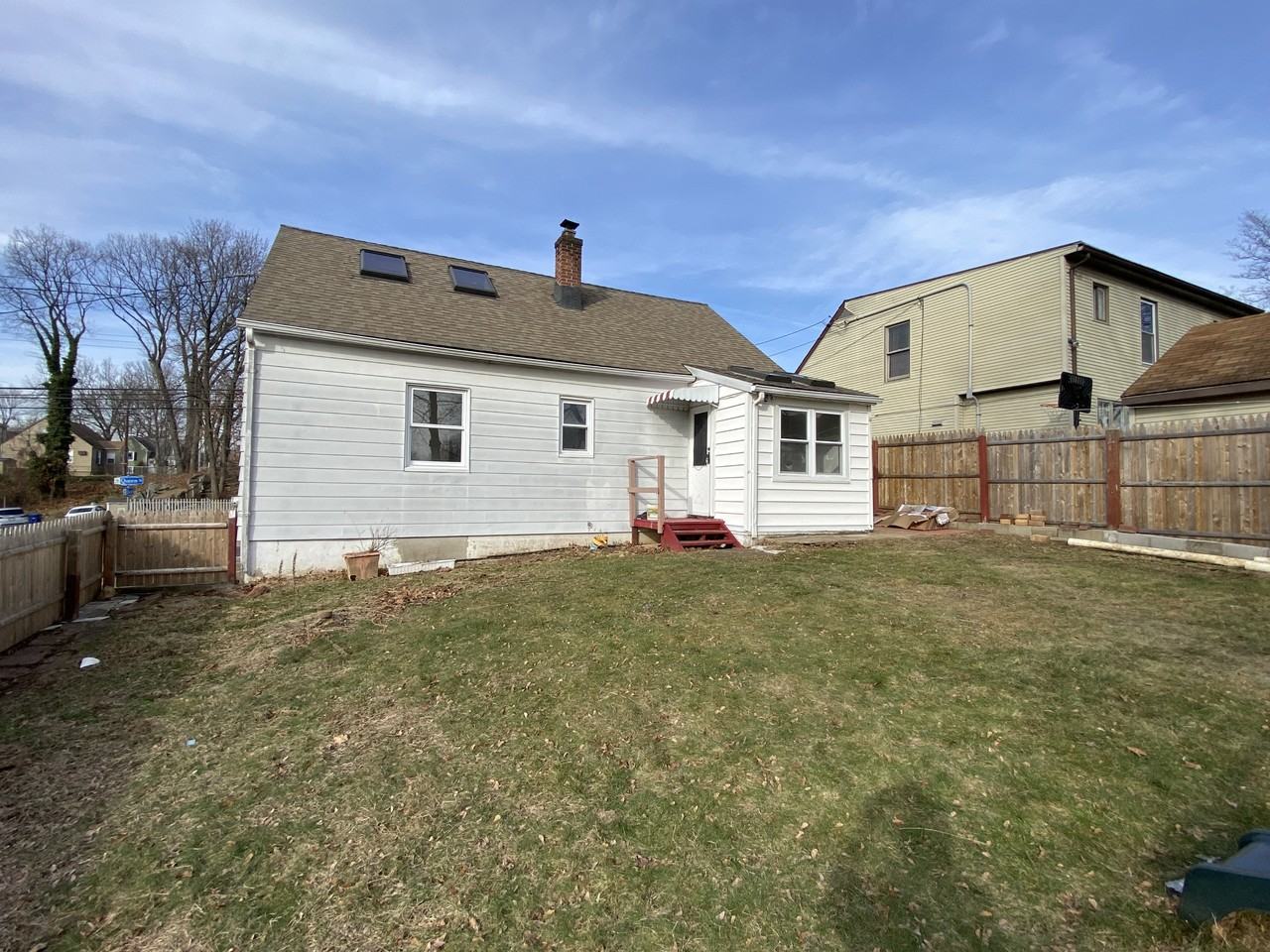 567 Queen St #NA - Photo 3 of 14