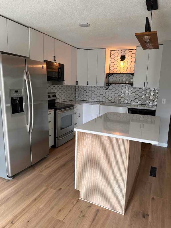 428 Arion St E - Photo 3 of 11