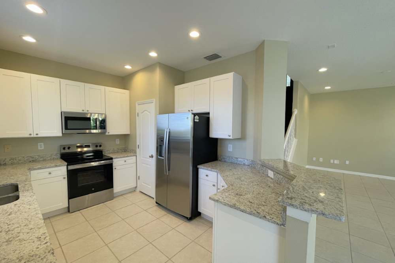 4605 White Bay Cir - Photo 3 of 13