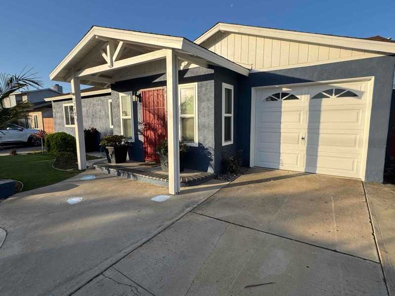3345 Moccasin Ave - Photo 3 of 10