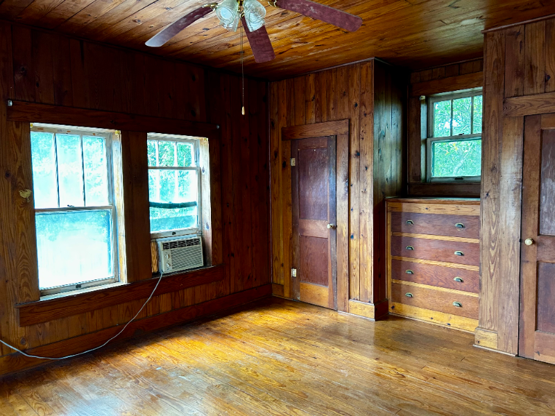 308/310 S Bobcat Alley - Photo 3 of 6