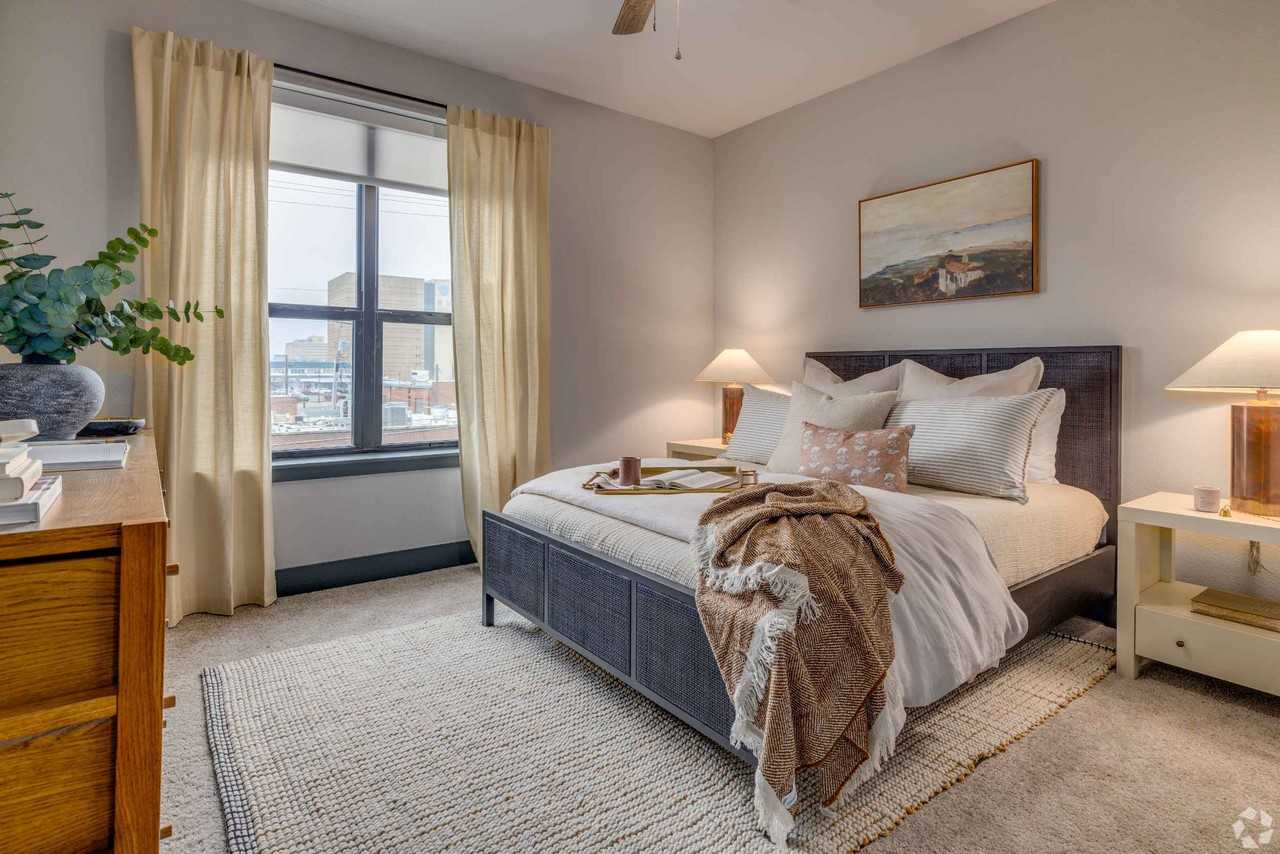 Santa Fe Square Apartments - Photo 2 of 14