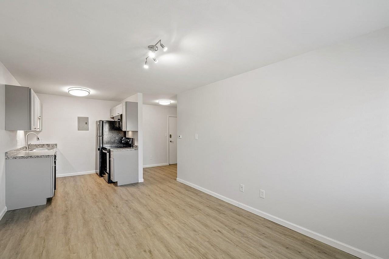 Peak View - Photo 3 of 32