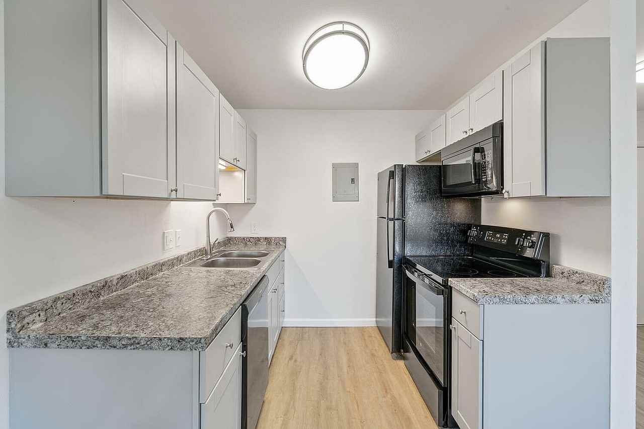 Peak View - Photo 5 of 32