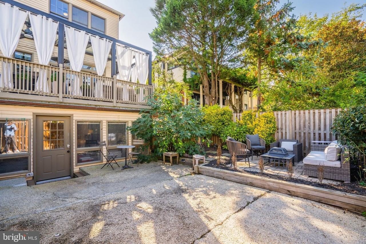 3817 Cathedral Ave Nw - Photo 2 of 33