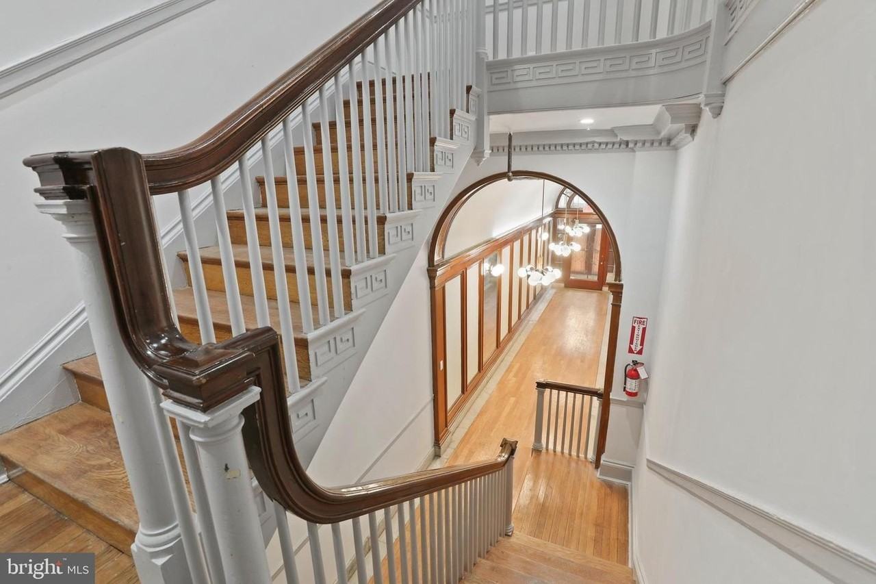 812 Park Ave - Photo 3 of 17