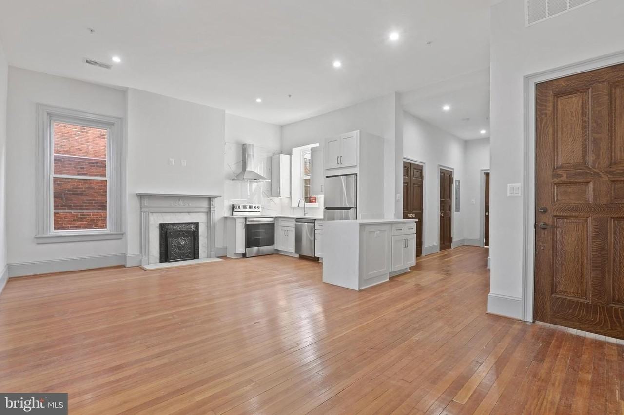 812 Park Ave - Photo 7 of 17